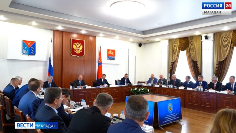 Секретарь Совбеза России Николай Патрушев провел рабочее совещание в Магадане