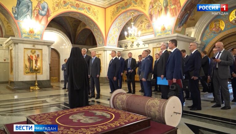 Секретарь Совета Безопасности России Николай Патрушев посетил в Магадане Кафедральный собор
