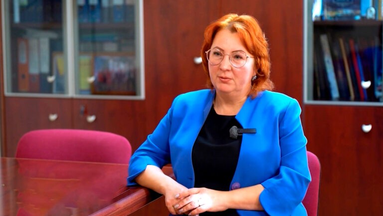 Анжела Шурхно, временно исполняющая обязанности министра образования Магаданской области.