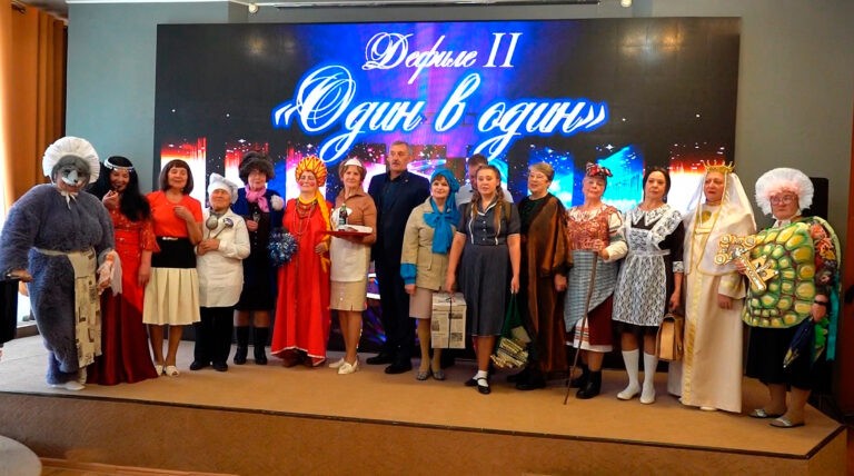 Сегодня в большом зале областной библиотеки имени Пушкина прошел модный показ.