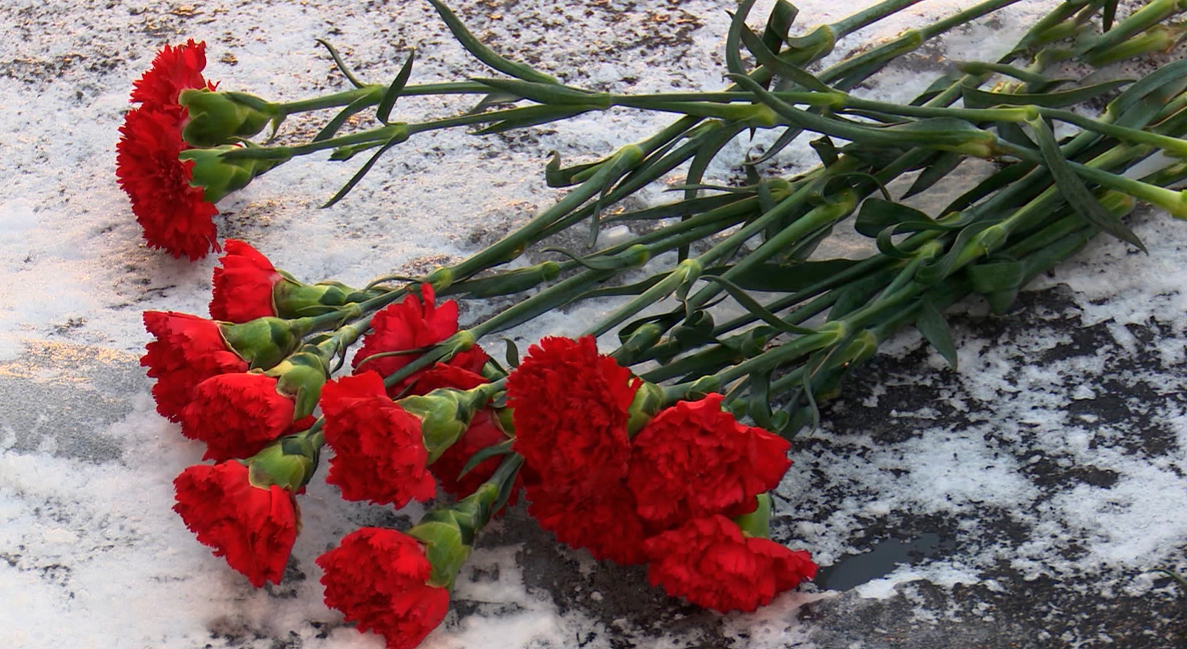 Магаданцы почтили память сотрудников полиции погибших при исполнении обязанностей