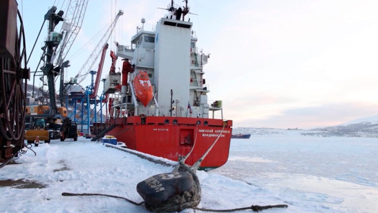 Судно “Камчатского морского пароходства” запустило линию доставки в Магадан