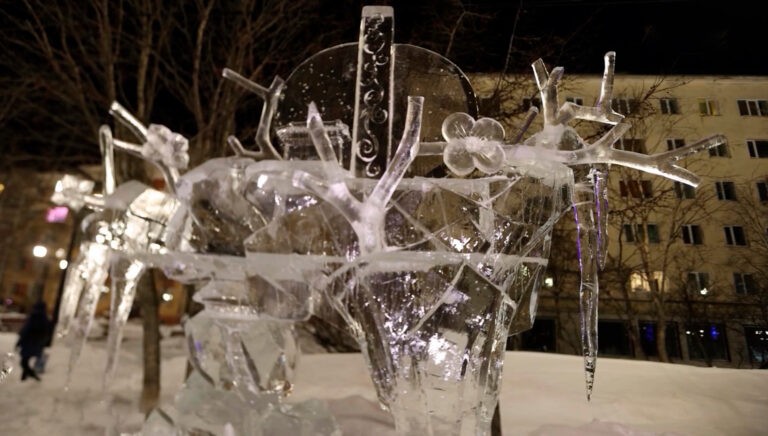 Фестиваль ледяных скульптур в Магадане подходит к концу