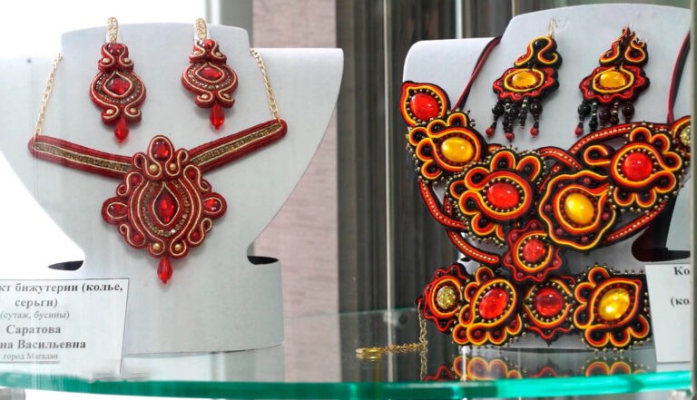 Выставка текстиля и украшений открылась в областном центре