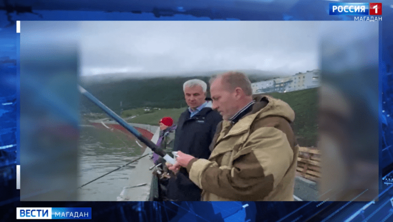 Сергей Носов составил компанию рыбакам в бухте Нагаева