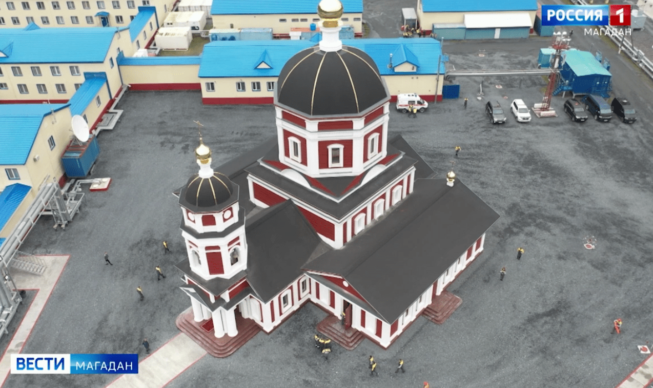 Первая на Колыме православная церковь в вахтовом посёлке