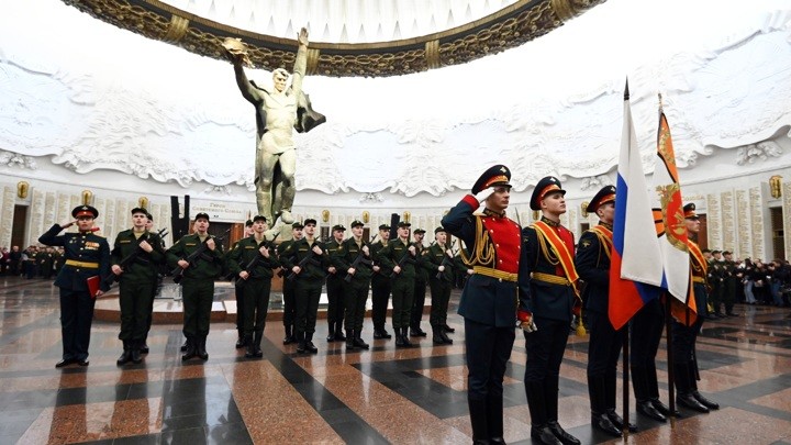 Вести.ру: подписан указ о дополнительных соцгарантиях военнослужащим