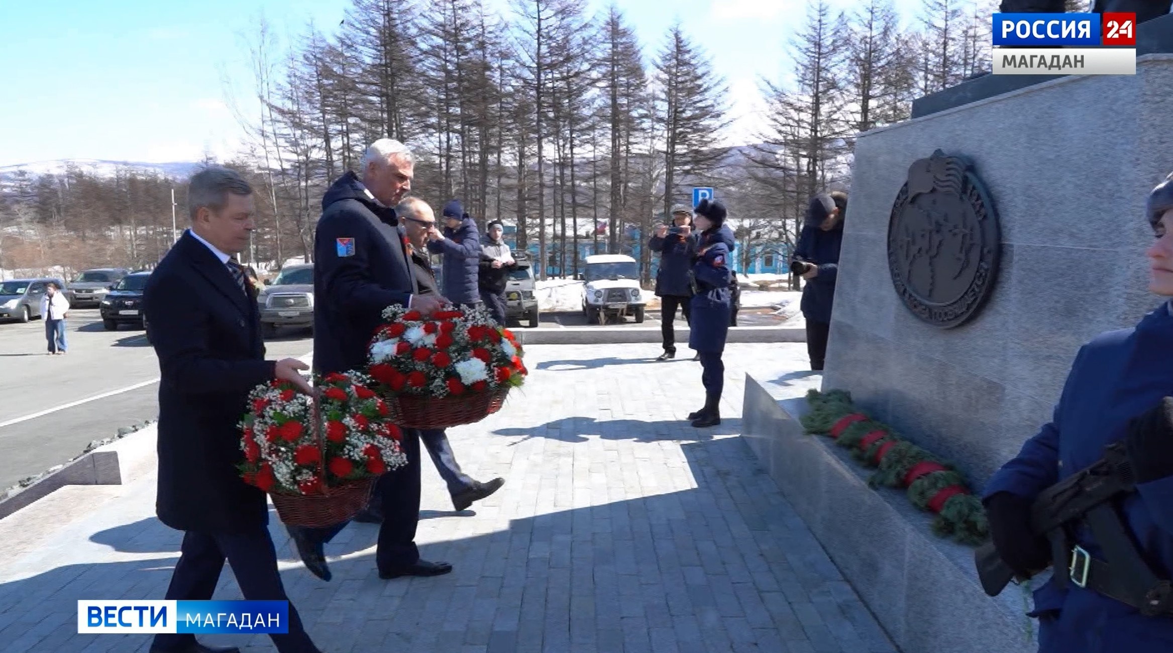 Церемония возложение цветов к мемориалу "Героям АлСиба"